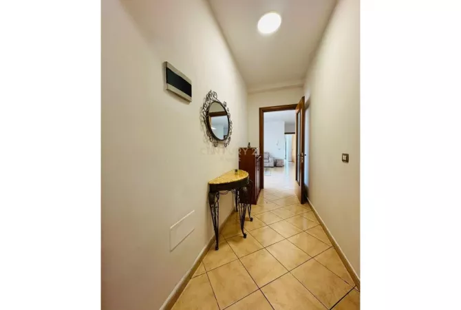 Shtepi me qera Apartament ne Tirane, 2+1, Mobilimi E mobiluar, Pagesa 600  Euro.