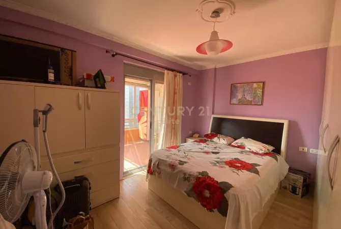 Shtepi ne shitje Apartament ne Tirane, 1+1, Mobilimi E mobiluar, Pagesa 95,000  Euro.