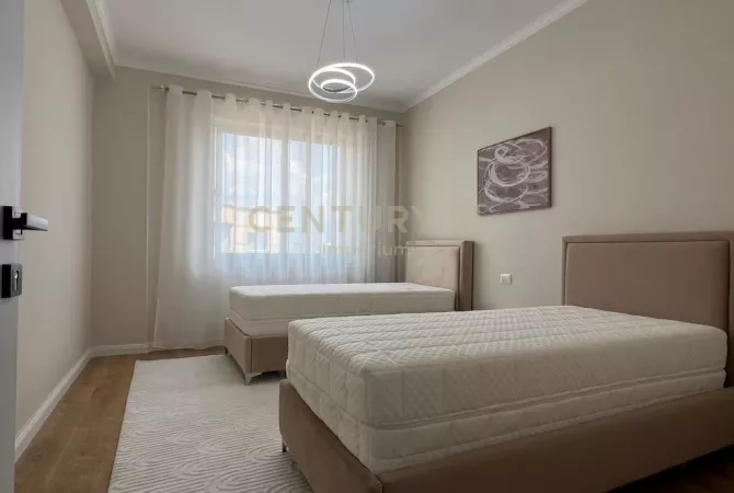 Shtepi ne shitje Apartament ne Tirane, 2+1, Mobilimi E mobiluar, Pagesa 148,000  Euro.