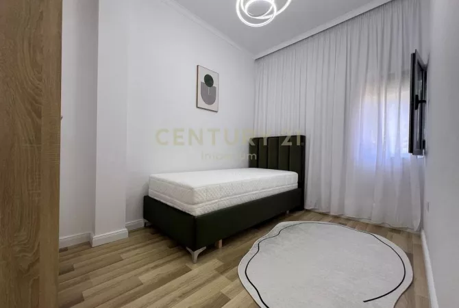 Shtepi ne shitje Apartament ne Tirane, 1+1, Mobilimi E mobiluar, Pagesa 109,000  Euro.