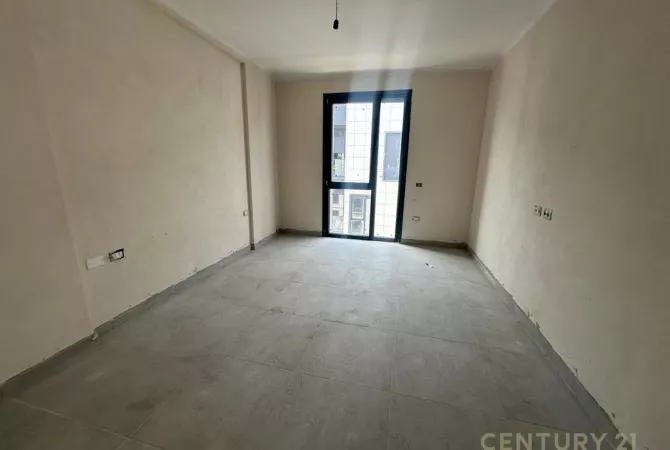 Shtepi ne shitje Apartament ne Tirane, 1+1, Mobilimi E mobiluar, Pagesa 179,800  Euro.