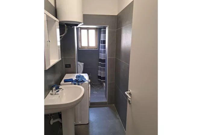 Shtepi me qera Apartament ne Tirane, 1+1, Mobilimi E mobiluar, Pagesa 550  Euro.