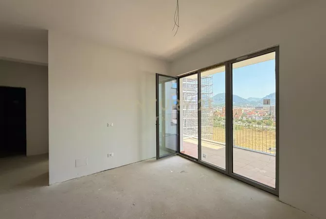 Shtepi ne shitje Apartament ne Tirane, 1+1, Mobilimi Bosh, pa mobiluar, Pagesa 185,000  Euro.