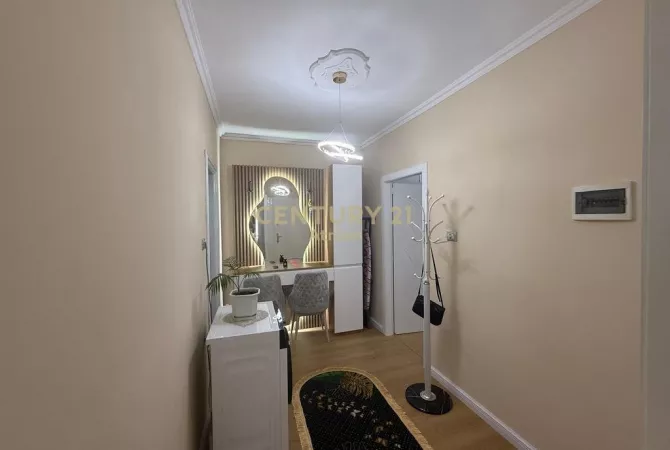 Shtepi me qera Apartament ne Tirane, 1+1, Mobilimi E mobiluar, Pagesa 500  Euro.