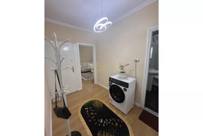 Shtepi me qera Apartament ne Tirane, 1+1, Mobilimi E mobiluar, Pagesa 500  Euro.