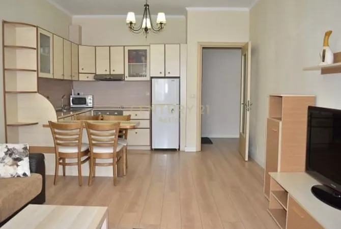 Shtepi ne shitje Apartament ne Tirane, 1+1, Mobilimi E mobiluar, Pagesa 170,000  Euro.