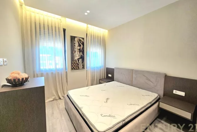 Shtepi me qera Apartament ne Tirane, 1+1, Mobilimi E mobiluar, Pagesa 800  Euro.