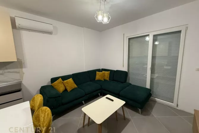 Shtepi me qera 2+1 ne Tirane - 580 Euro