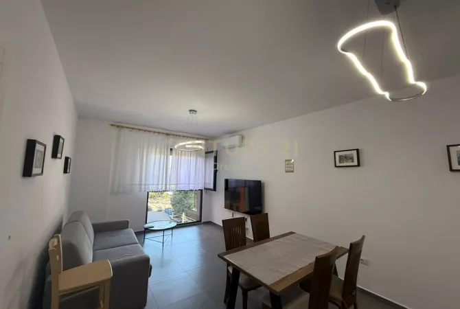 Shtepi me qera Apartament ne Tirane, 1+1, Mobilimi E mobiluar, Pagesa 500  Euro.