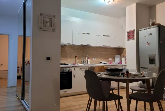 Shtepi me qera Apartament ne Tirane, 1+1, Mobilimi E mobiluar, Pagesa 499  Euro.