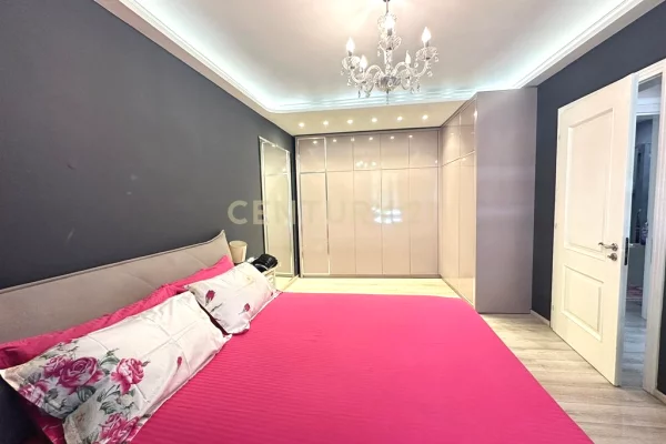 Shtepi ne shitje Apartament ne Tirane, 2+1, Mobilimi E mobiluar, Pagesa 220,000  Euro.