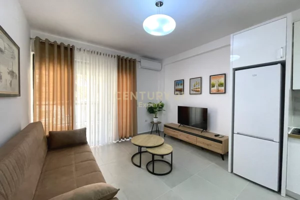 Shtepi me qera 1+1 ne Tirane - 800 Euro