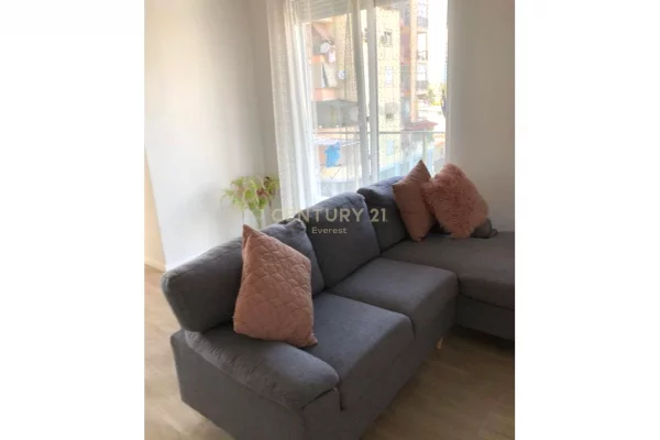 Shtepi me qera 2+1 ne Tirane - 600 Euro