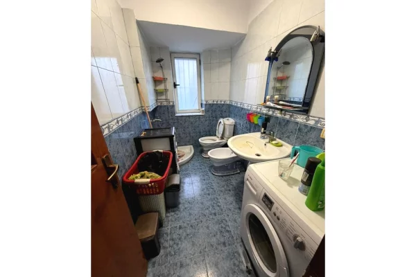 Shtepi ne shitje Apartament ne Tirane, 1+1, Mobilimi E mobiluar, Pagesa 115,000  Euro.
