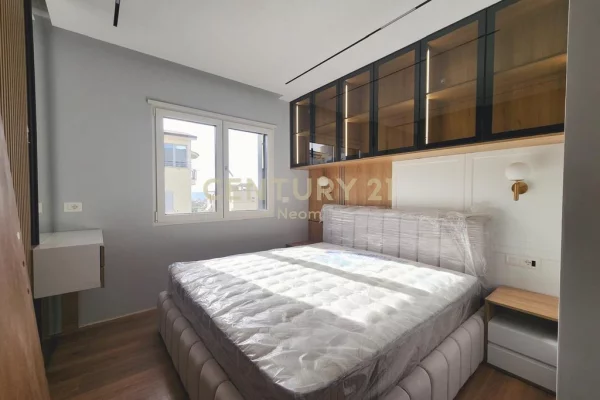 Shtepi ne shitje Apartament ne Tirane, 2+1, Mobilimi E mobiluar, Pagesa 260,000  Euro.
