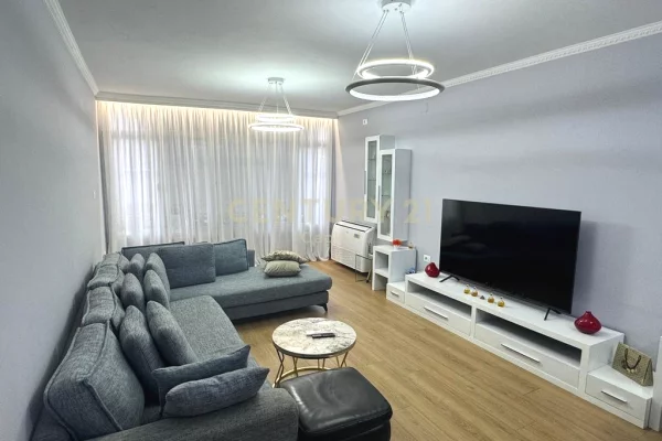 Shtepi ne shitje 2+1 ne Tirane - 700 Euro