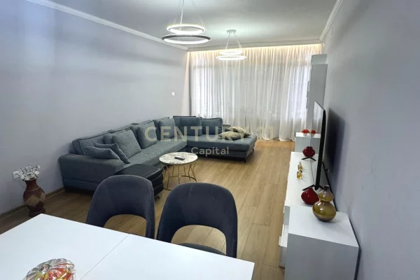 Shtepi ne shitje 2+1 ne Tirane - 700 Euro
