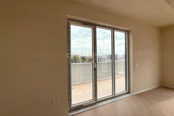 Shtepi ne shitje Apartament ne Tirane, 2+1, Mobilimi E mobiluar, Pagesa 150,000  Euro.