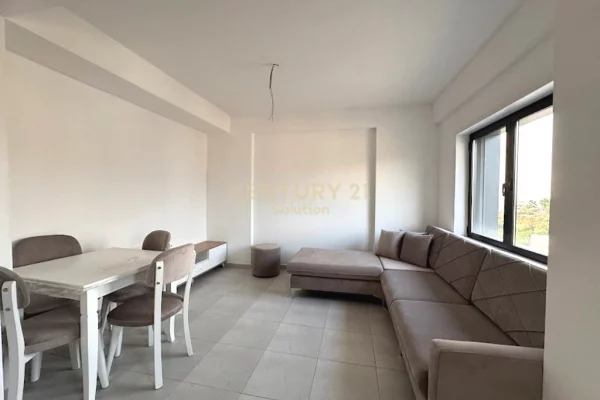 Shtepi ne shitje Apartament ne Tirane, 2+1, Mobilimi E mobiluar, Pagesa 180,000  Euro.