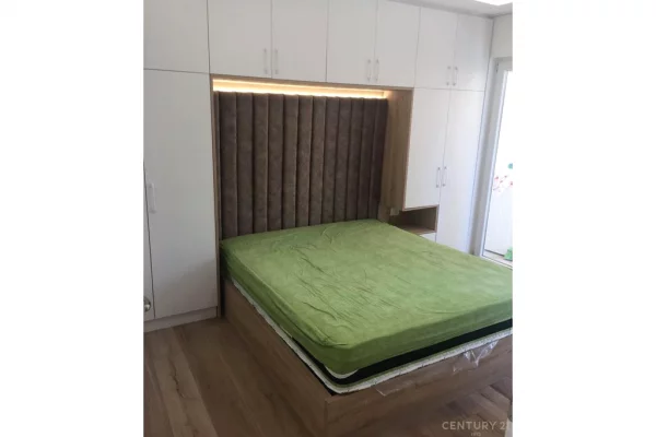 Shtepi ne shitje Apartament ne Tirane, 1+1, Mobilimi E mobiluar, Pagesa 165,000  Euro.