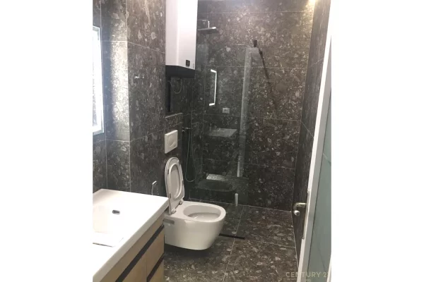 Shtepi ne shitje Apartament ne Tirane, 1+1, Mobilimi E mobiluar, Pagesa 165,000  Euro.