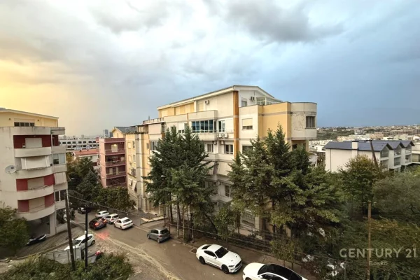 Shtepi me qera Apartament ne Tirane, 2+1, Mobilimi E mobiluar, Pagesa 800  Euro.