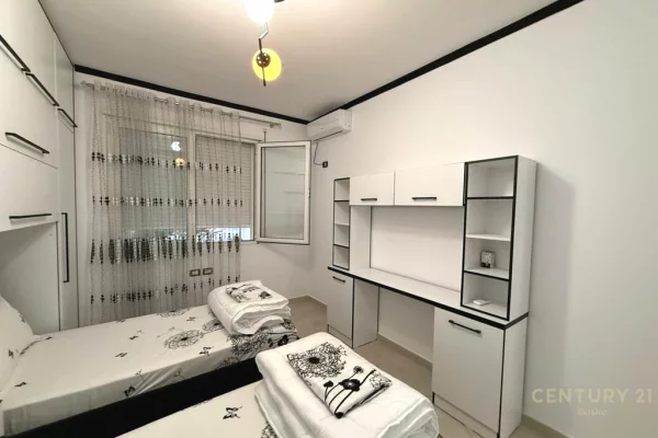 Shtepi me qera Apartament ne Tirane, 2+1, Mobilimi E mobiluar, Pagesa 800  Euro.