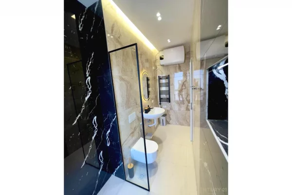 Shtepi me qera Apartament ne Tirane, 2+1, Mobilimi E mobiluar, Pagesa 750  Euro.