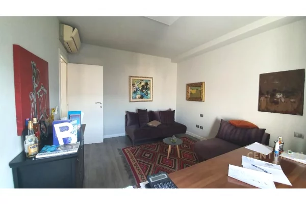 Business Property for Rent 3+1 in Tirana - 3,000 Euro