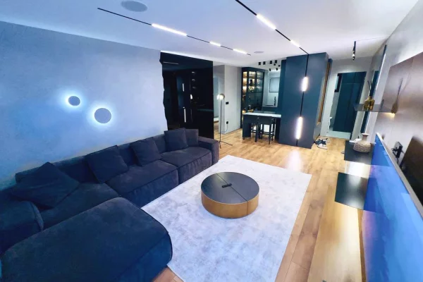 Shtepi ne shitje Apartament ne Tirane, 2+1, Mobilimi E mobiluar, Pagesa 247,000  Euro.