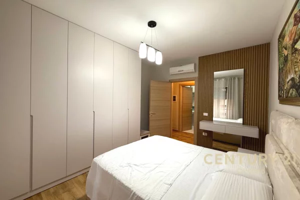 Shtepi me qera 2+1 ne Tirane - 1,200 Euro