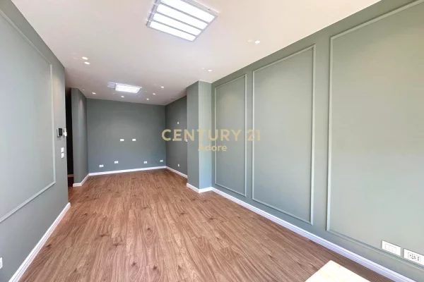 Ambient biznesi me qera 3+1 ne Tirane - 1,400 Euro