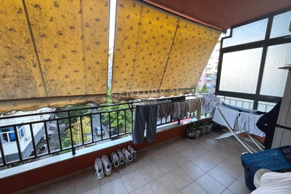 Shtepi ne shitje Apartament ne Tirane, 2+1, Mobilimi E mobiluar, Pagesa 165,000  Euro.