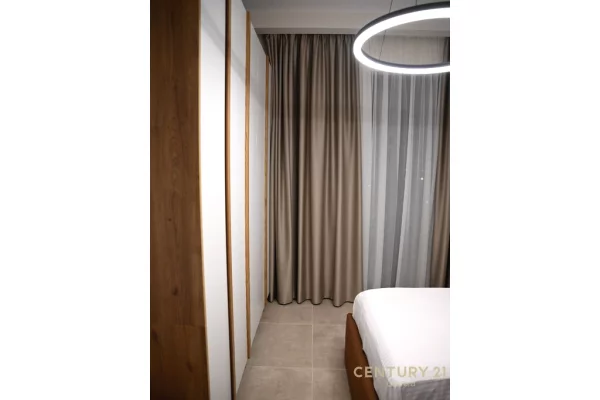 Shtepi ne shitje Apartament ne Tirane, 2+1, Mobilimi E mobiluar, Pagesa 125,000  Euro.