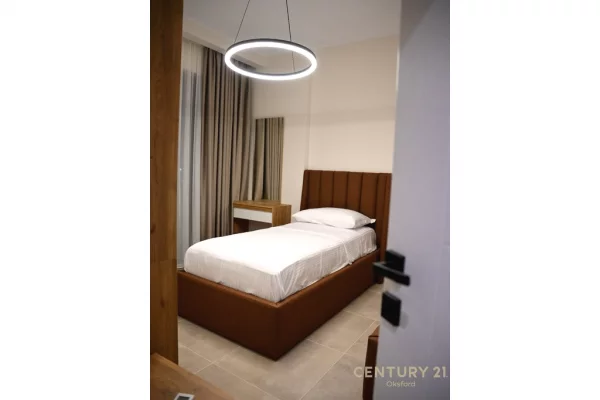 Shtepi ne shitje Apartament ne Tirane, 2+1, Mobilimi E mobiluar, Pagesa 125,000  Euro.