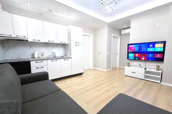 Shtepi me qera 2+1 ne Tirane - 800 Euro