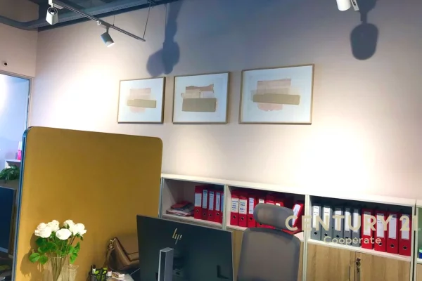 JAPIM ME QIRA ZYREMODERNE NE KOMPLEKSIN CONDOR, TIRANE