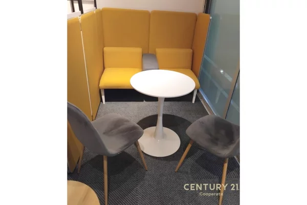 JAPIM ME QIRA ZYREMODERNE NE KOMPLEKSIN CONDOR, TIRANE