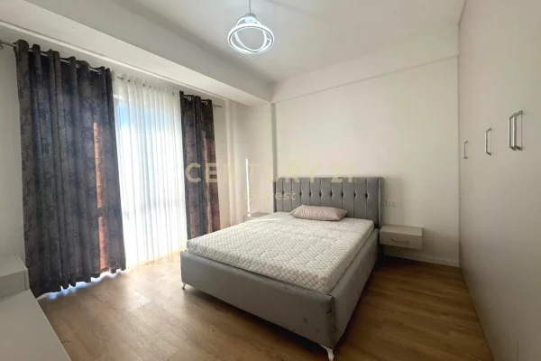 Shtepi ne shitje Apartament ne Tirane, 2+1, Mobilimi E mobiluar, Pagesa 138,000  Euro.