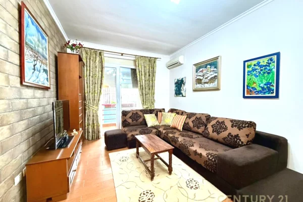 Shtepi me qera 1+1 ne Tirane - 650 Euro