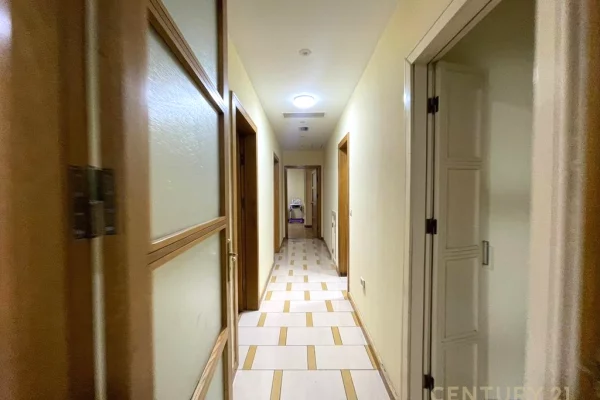 Shtepi me qera 3+1 ne Tirane - 1,300 Euro