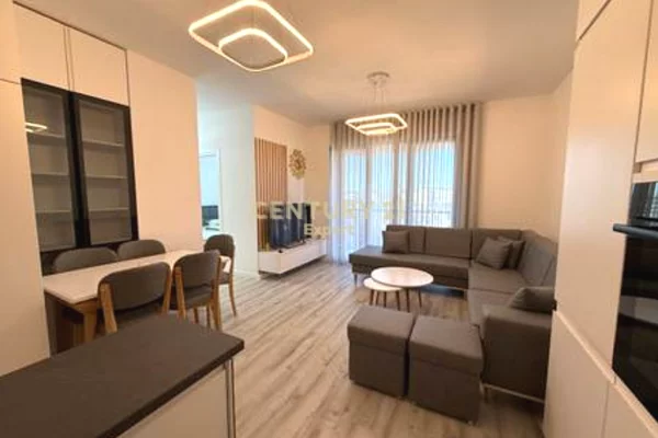 Shtepi me qera 2+1 ne Tirane - 800 Euro