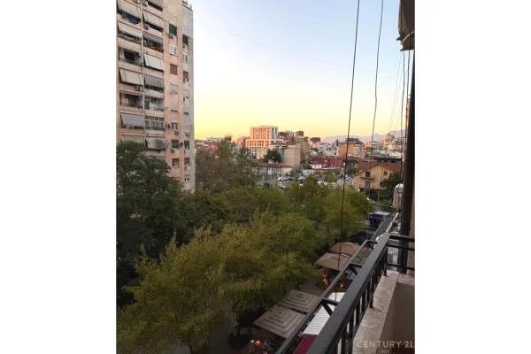 Ambient biznesi me qera 1+1 ne Tirane - 1,200 Euro