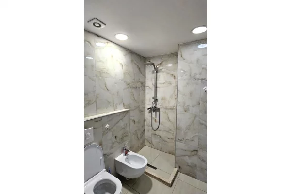 Shtepi me qera Apartament ne Tirane, 1+1, Mobilimi E mobiluar, Pagesa 800  Euro.