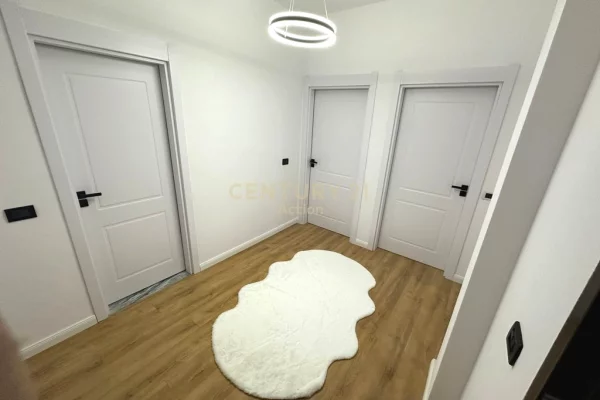Shtepi ne shitje Apartament ne Tirane, 2+1, Mobilimi E mobiluar, Pagesa 157,000  Euro.