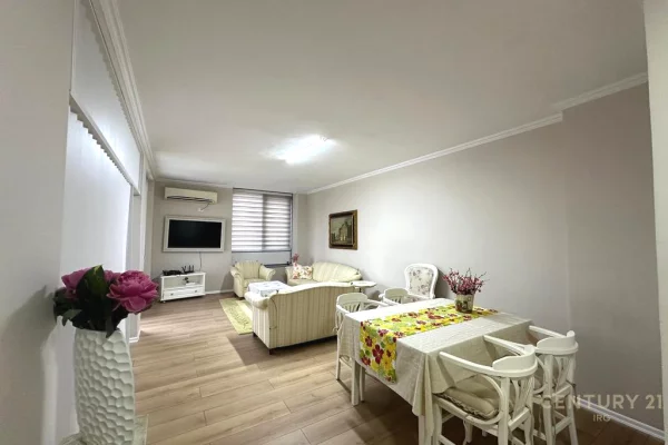 Shtepi me qera 2+1 ne Tirane - 1,300 Euro