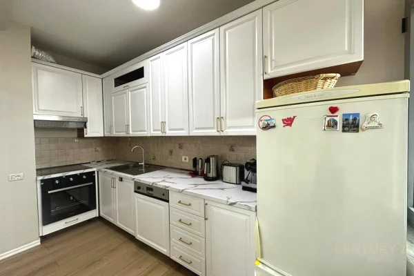 Shtepi me qera Apartament ne Tirane, 2+1, Mobilimi E mobiluar, Pagesa 1,300  Euro.