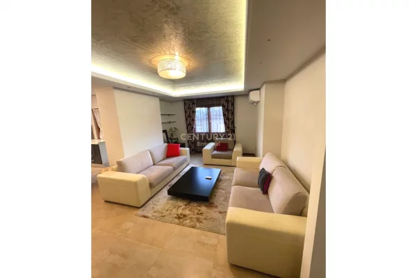 Shtepi me qera 2+1 ne Tirane - 900 Euro