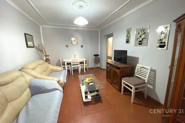 Shtepi me qera 2+1 ne Tirane - 500 Euro