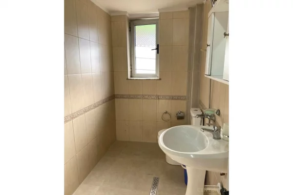 Shtepi ne shitje 1+1 ne Tirane - 140,000 Euro